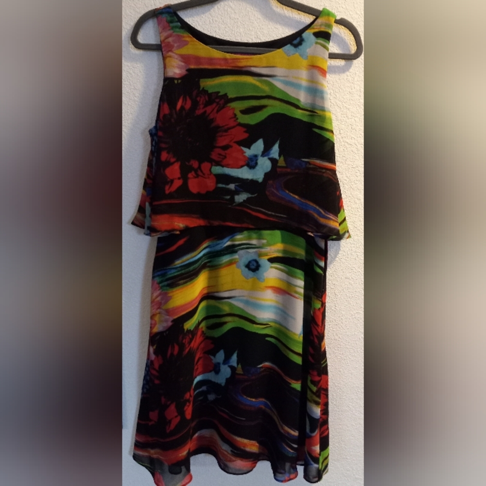 EUC Betsy Johnson watercolor floral dress